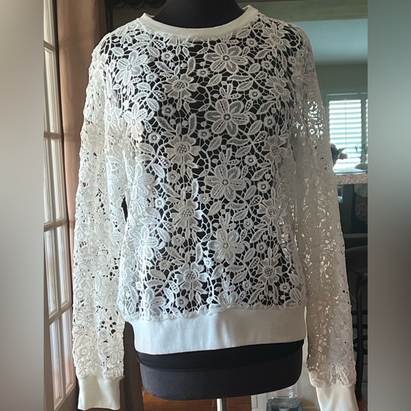 Forever 21 Sweater Floral Crochet Color: Cream. Size Large - Picture 1 of 6